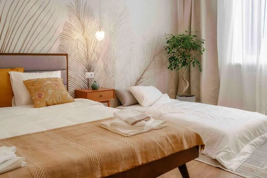 Bright Studio - Top Location - Old Town + Netflix Bucharest 0*,  Romania