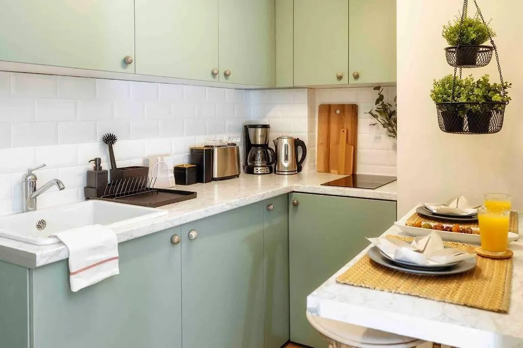Bright Studio - Top Location - Old Town + Netflix Bucharest Apartment
